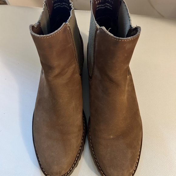 Thursday Boot Women's Legend Rugged & Resilient Chelsea Boots - Picture 1 of 5